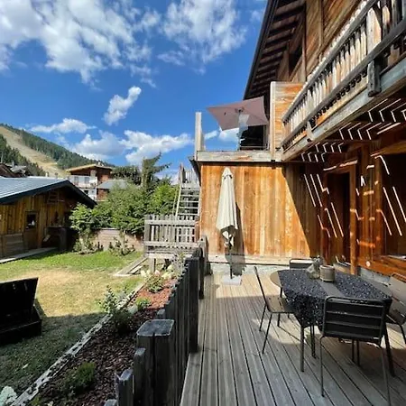 Les Amoureux De Courchevel