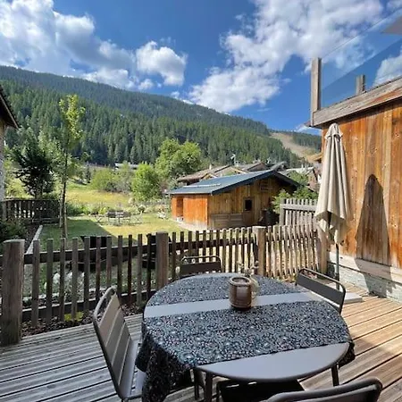 Les Amoureux De Courchevel